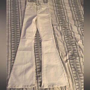 Top Shop White Bell Bottom / Flared Jeans 25W 30L